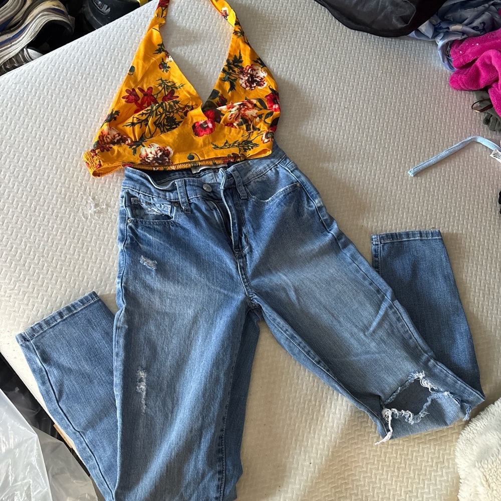 Tilly's Yellow Floral Crop Top with jeans!